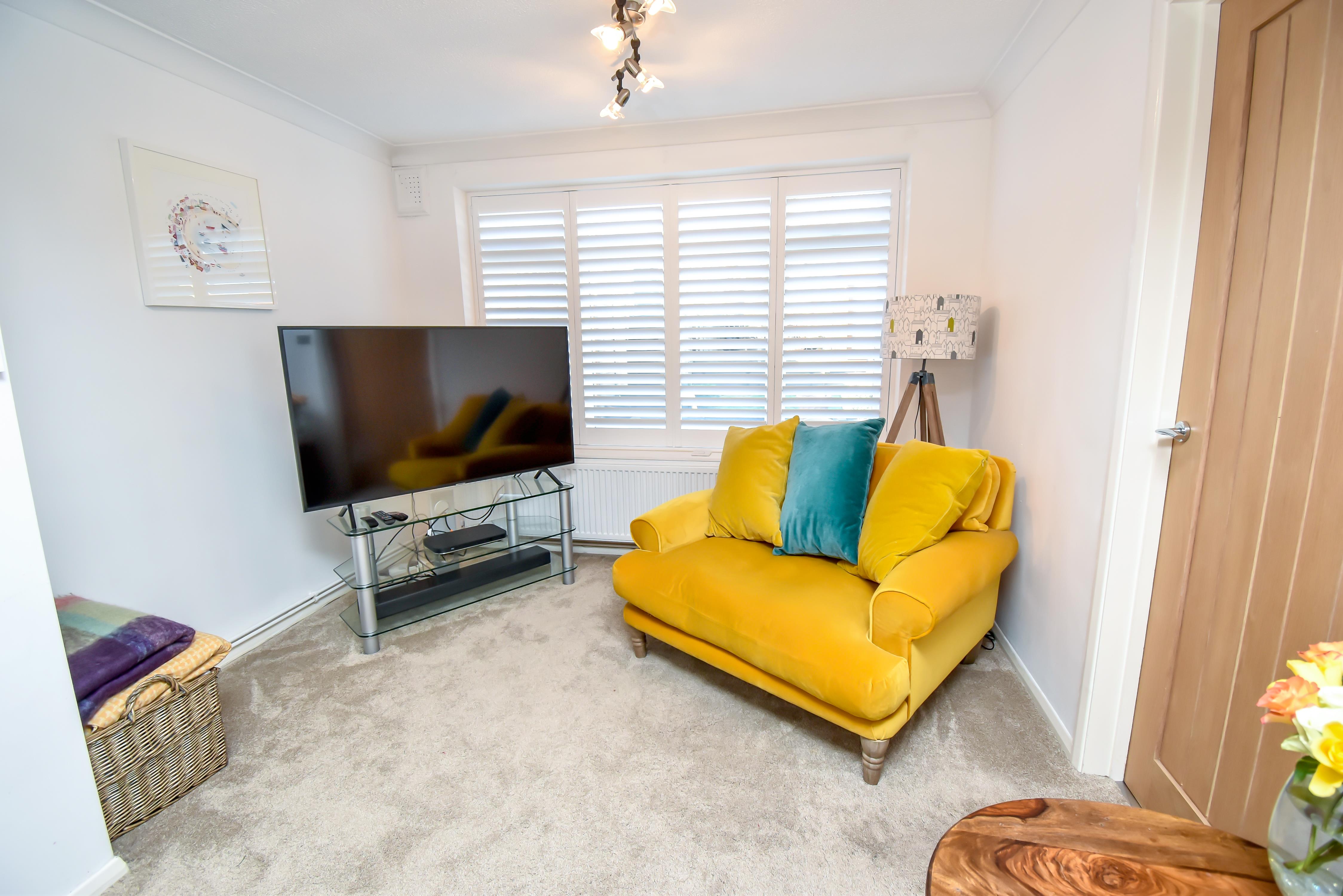 Howe Crescent, Corby Simpson West